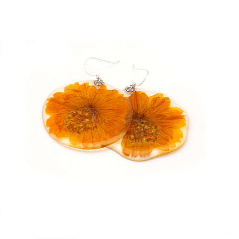 61604 Muted Yellow/Natural  Cosmos Flower Earrings